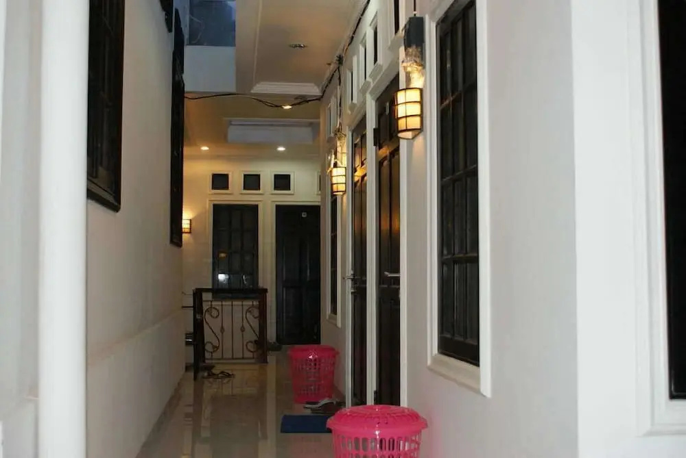 Lagura Residence Guest House