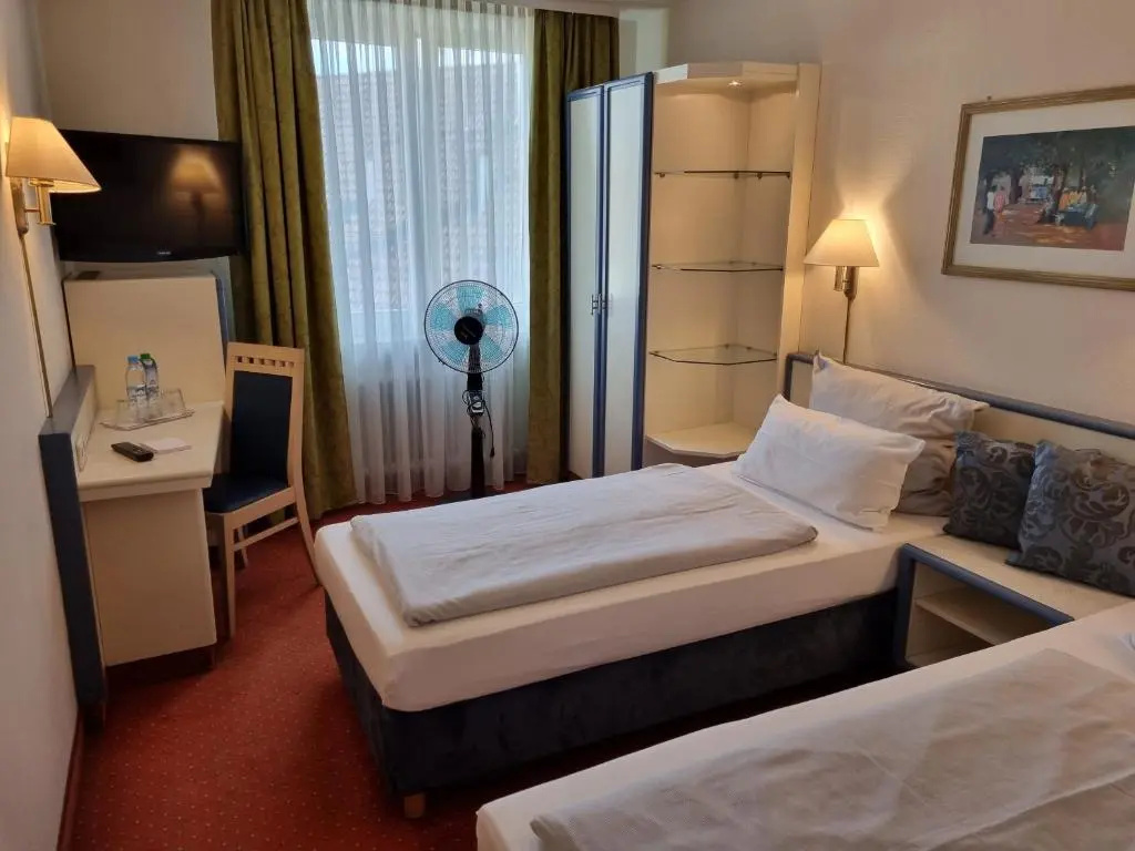 Standard Double room (twin beds)