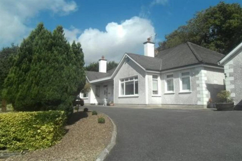 Launard House - 4