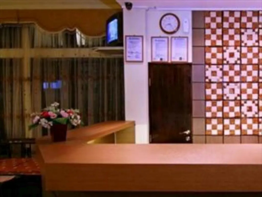 Lobby & Reception