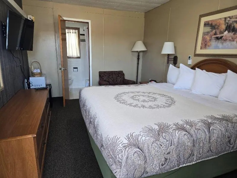 A Bridge View Inn — 3