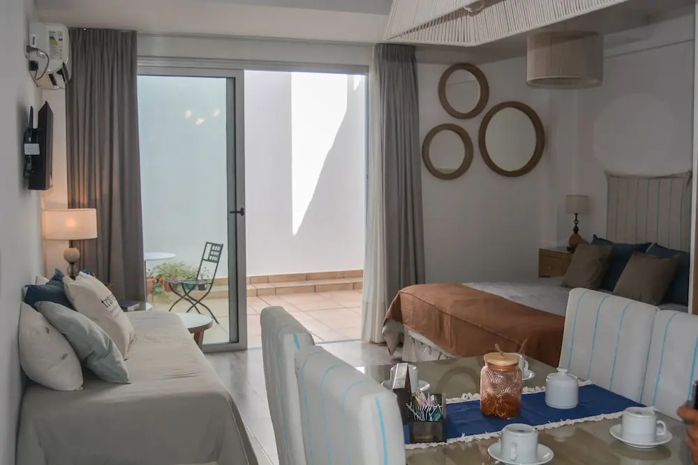 Deluxe Apartment