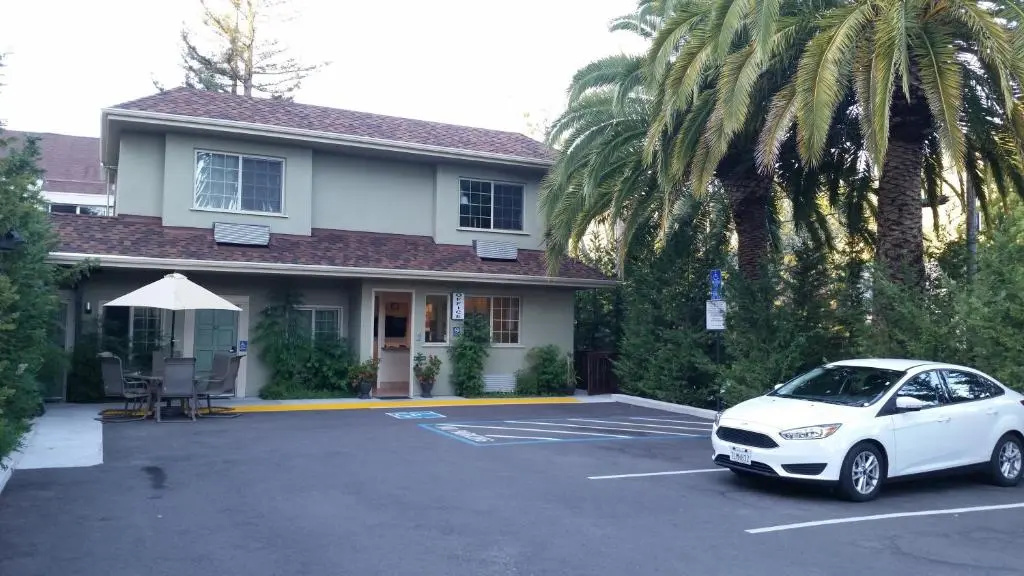 Marin Lodge