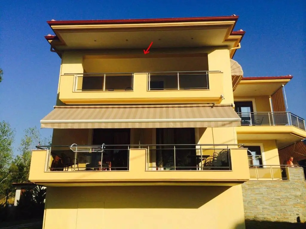 Studio with partial sea view