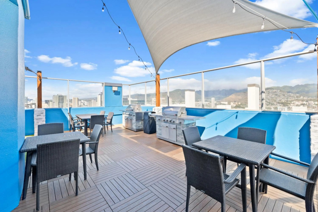 Beautiful Ocean Views | 1 Block to Beach | WIFI