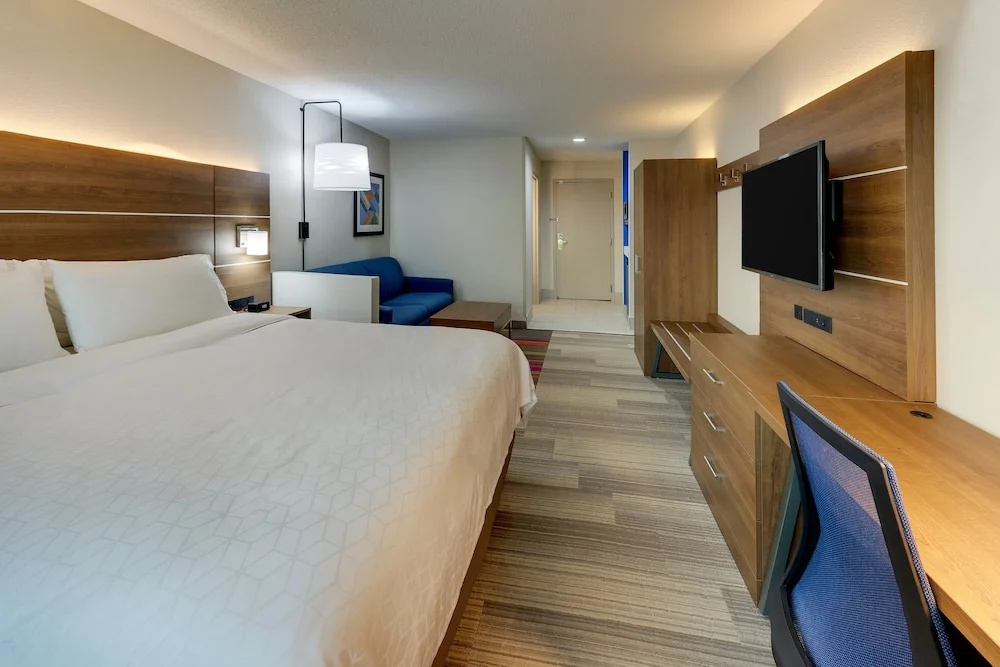Double Suite (full double bed)