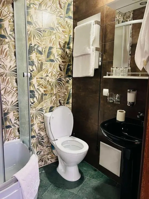 Economy room