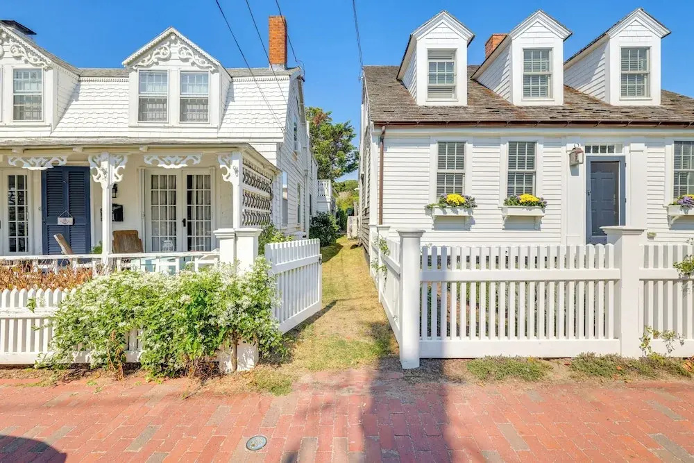 Steps to Commercial St! Lofted Provincetown Gem