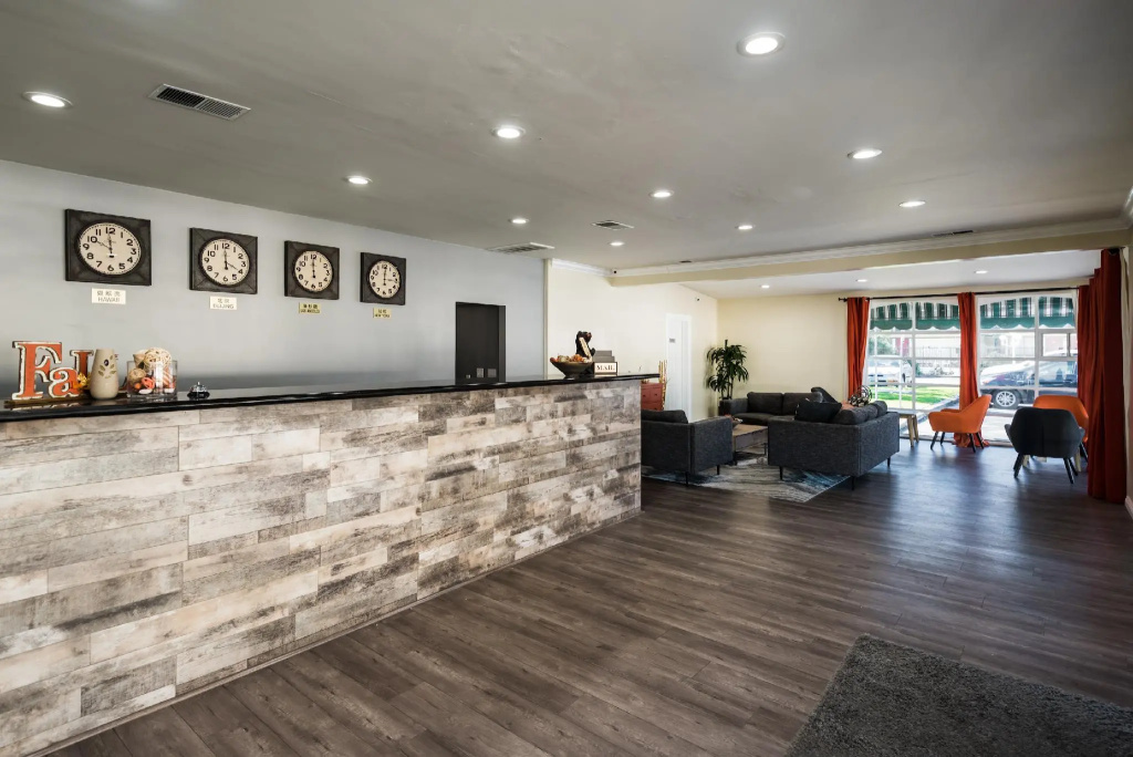Lobby & Reception