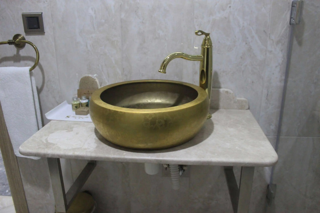 Image 9