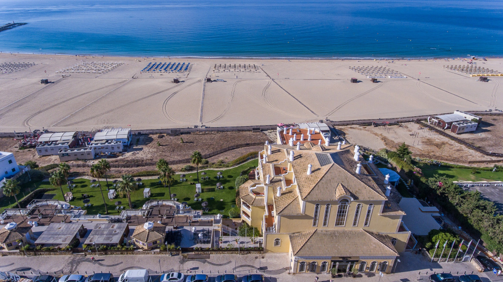 Beach & Waterfront