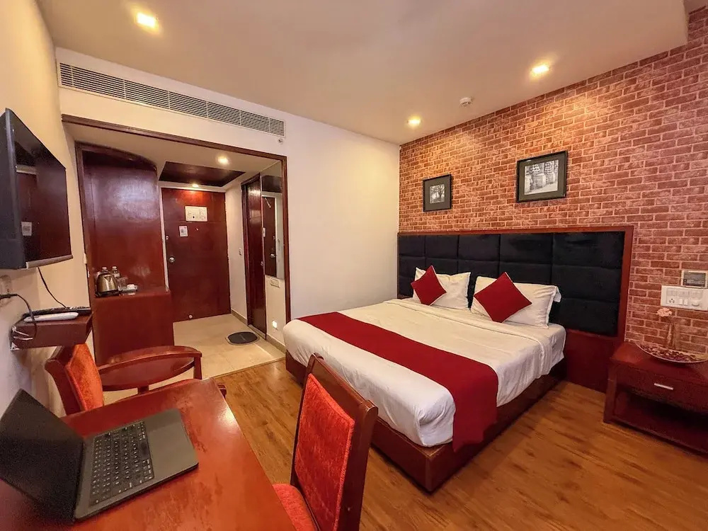 C Suites 1216 VJ Grand Central