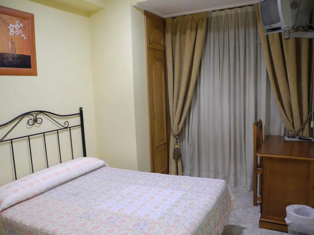 Standard Double room (full double bed)