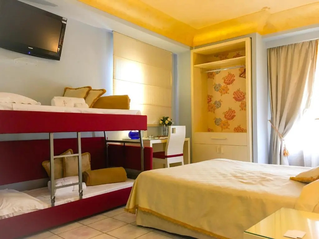 Standard Quadruple room