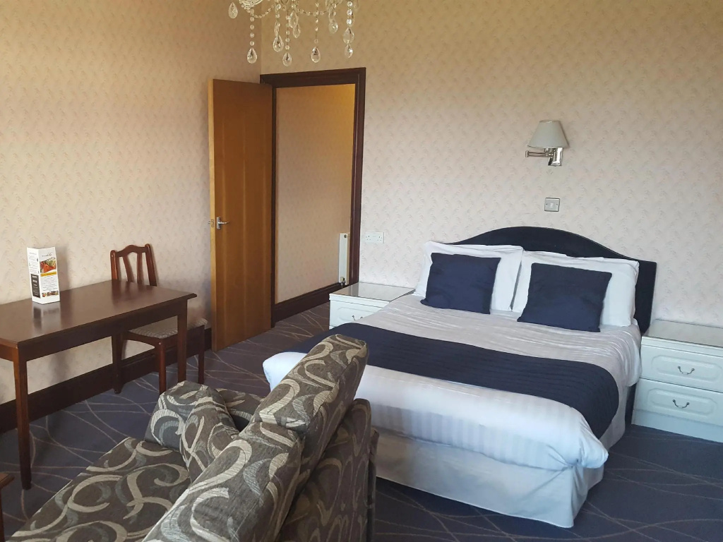 Standard Double room with sea view (full double bed)