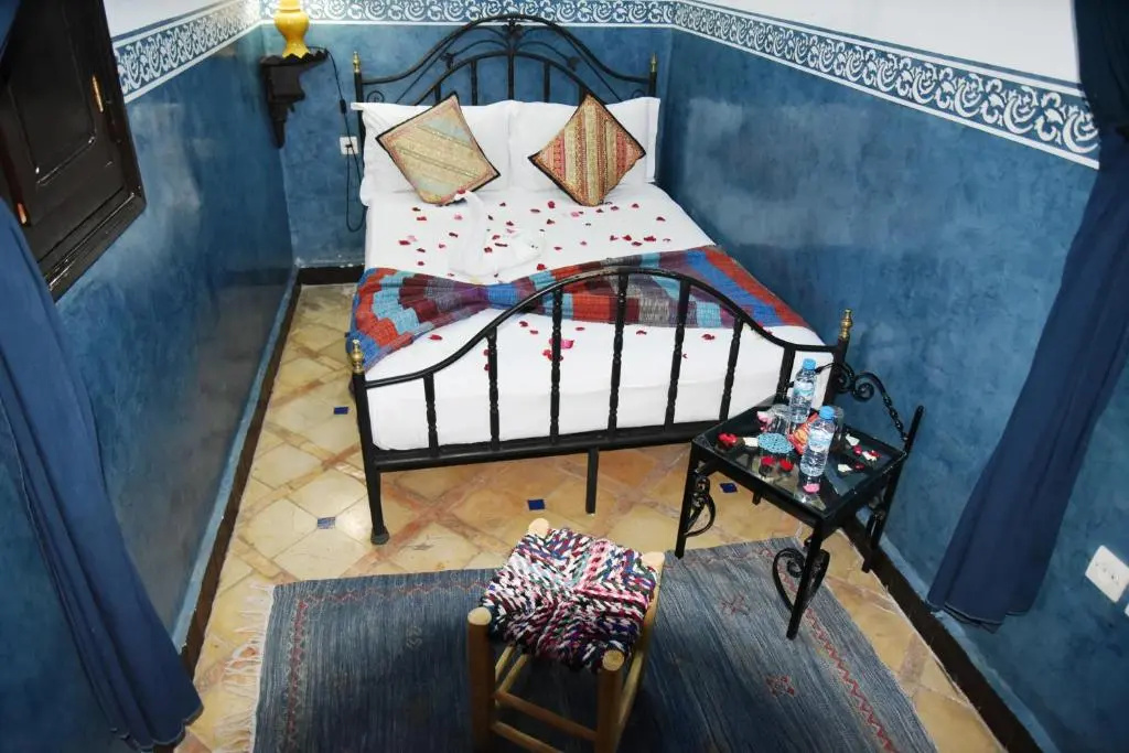 Economy room