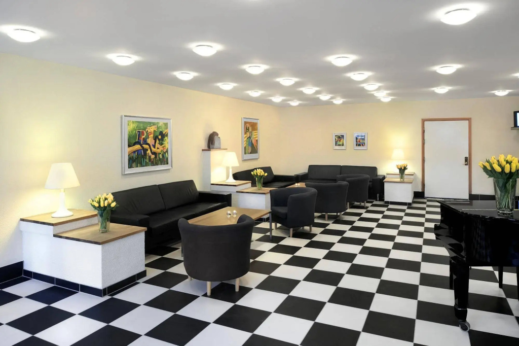 Hotel photo 12