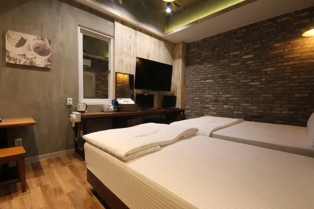 Standard Double room (twin beds)
