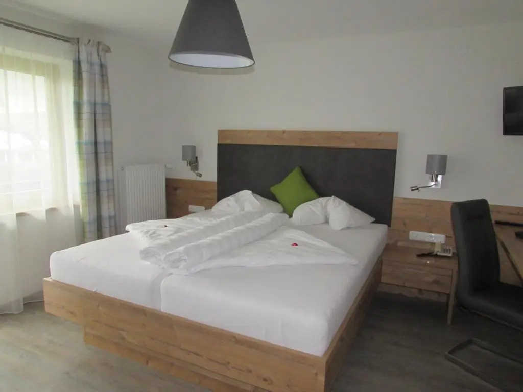 Standard Double room with garden view (full double bed)