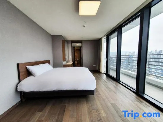 Standard Penthouse room