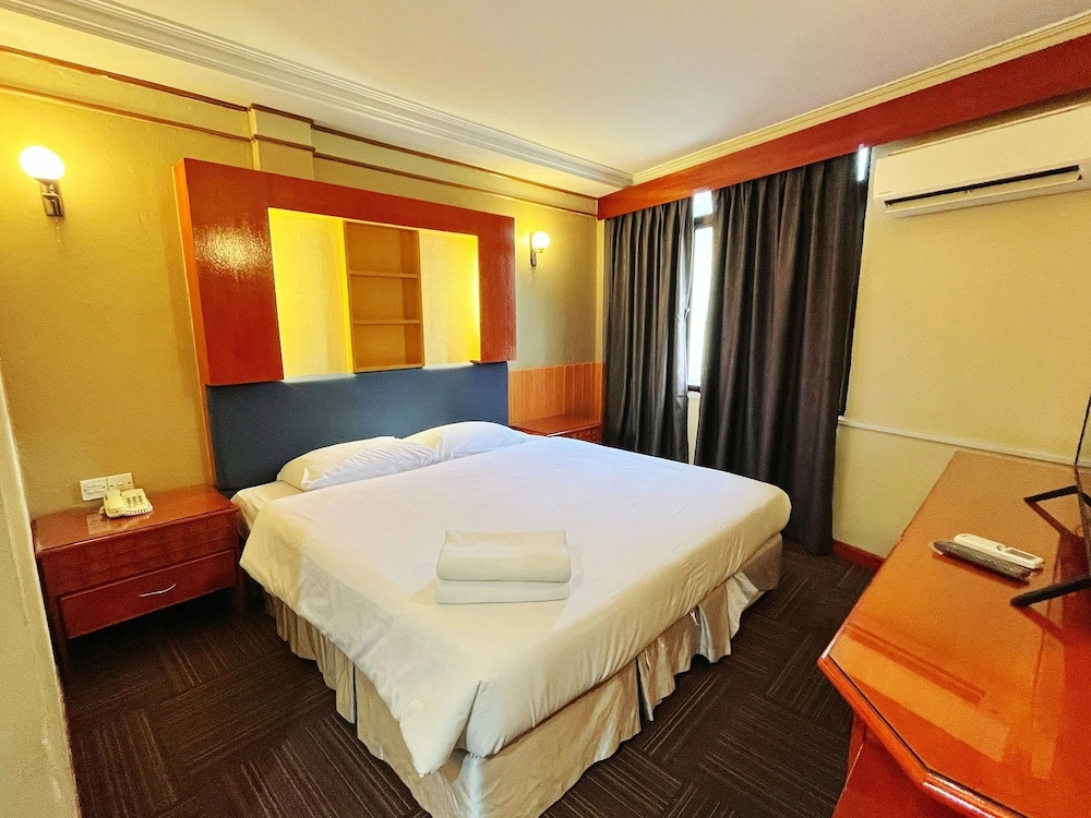 Deluxe Double room (full double bed)