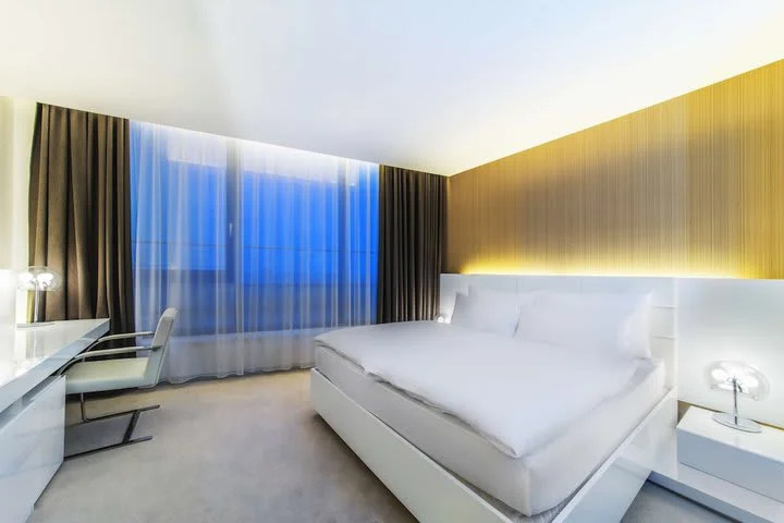 Double Suite (full double bed)