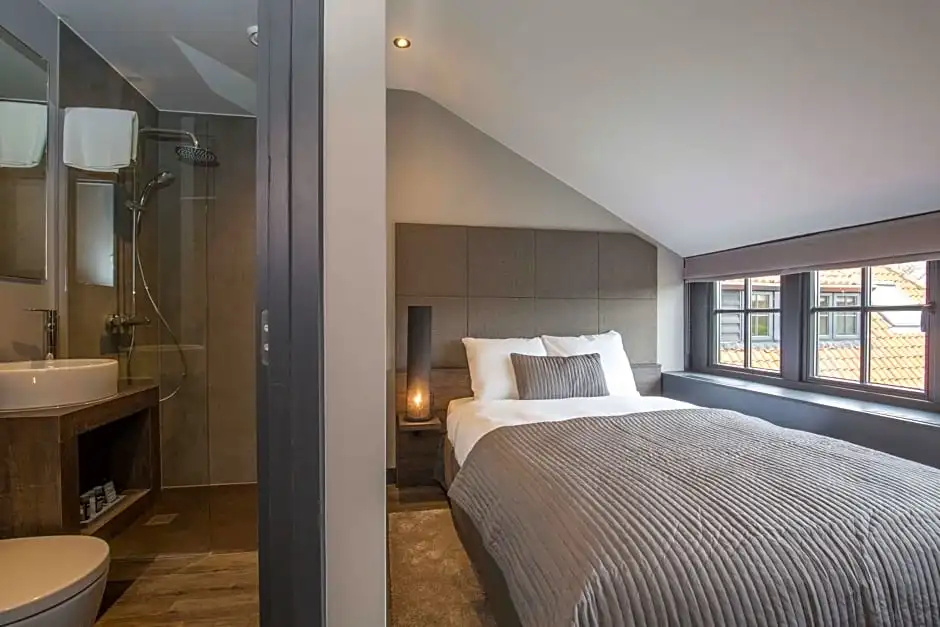 Standard room with balcony