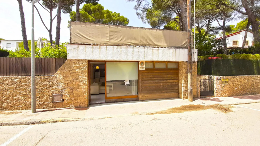 Gregal in Llafranc With 2 Bedrooms and 1 Bathrooms