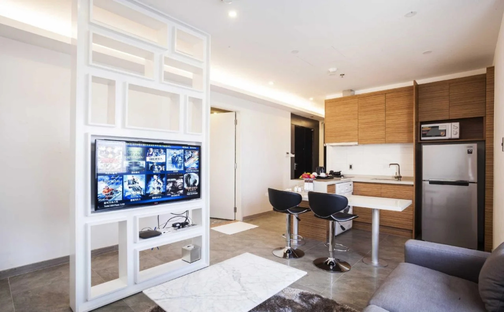 Lobby & Reception