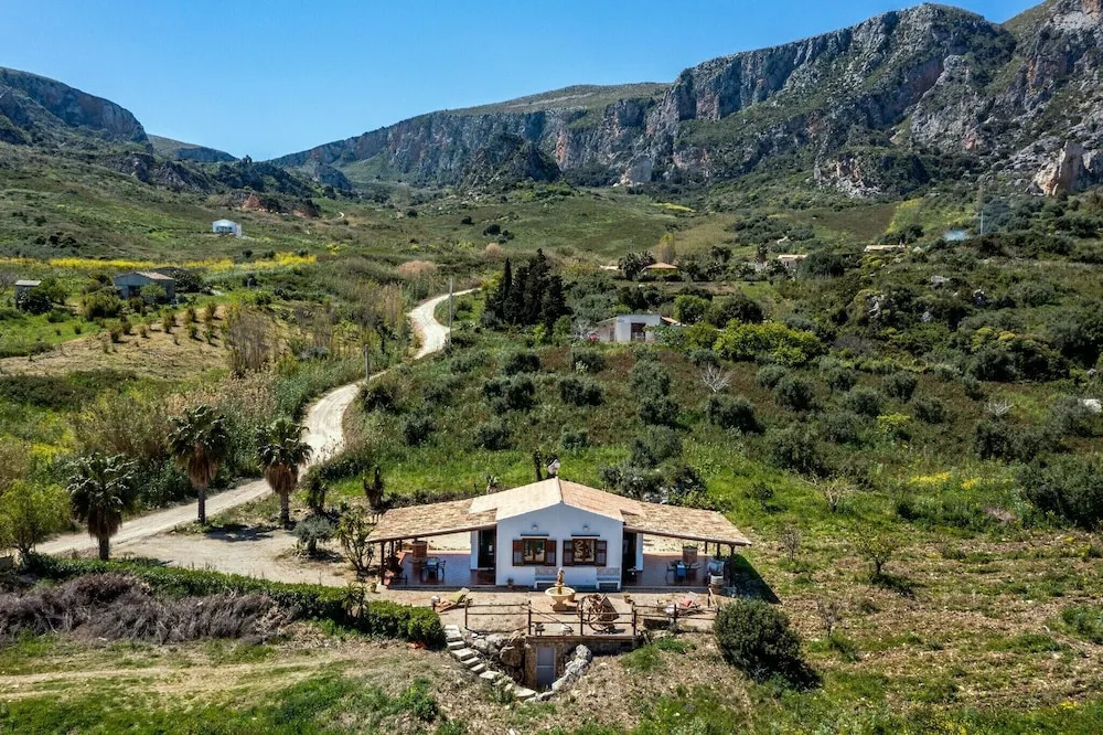 Villa Elena 2 Km From the Natural Reserve of Zingaro