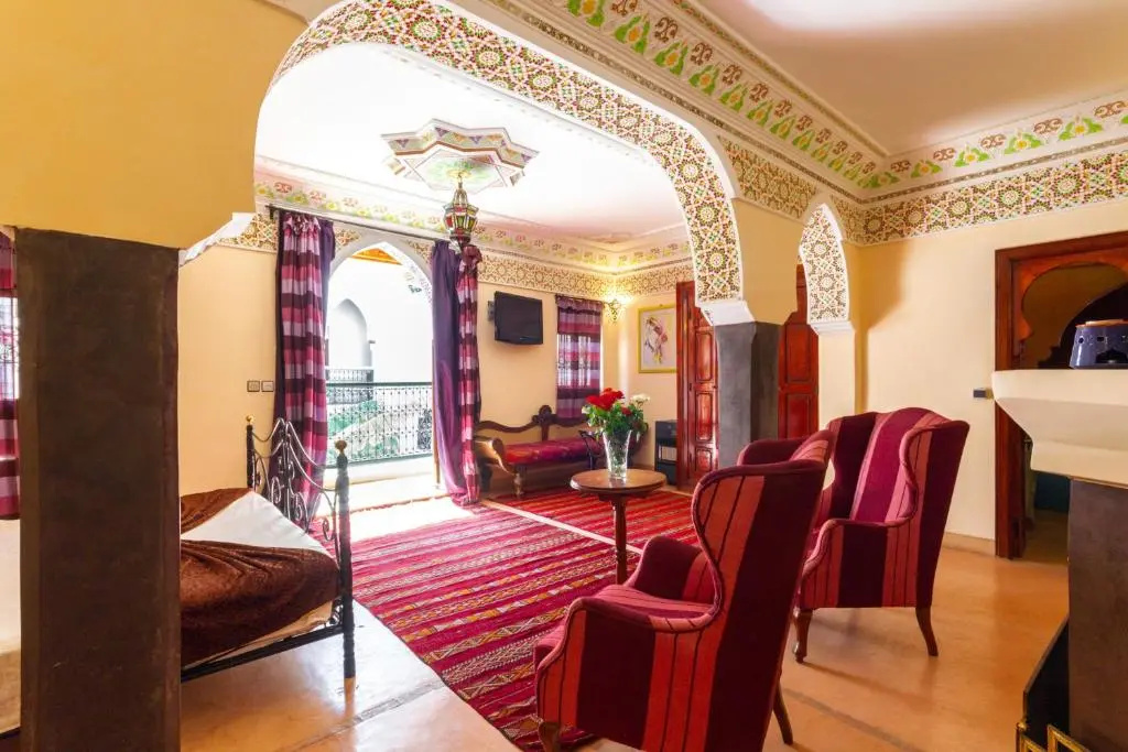 Deluxe Double room (full double bed)