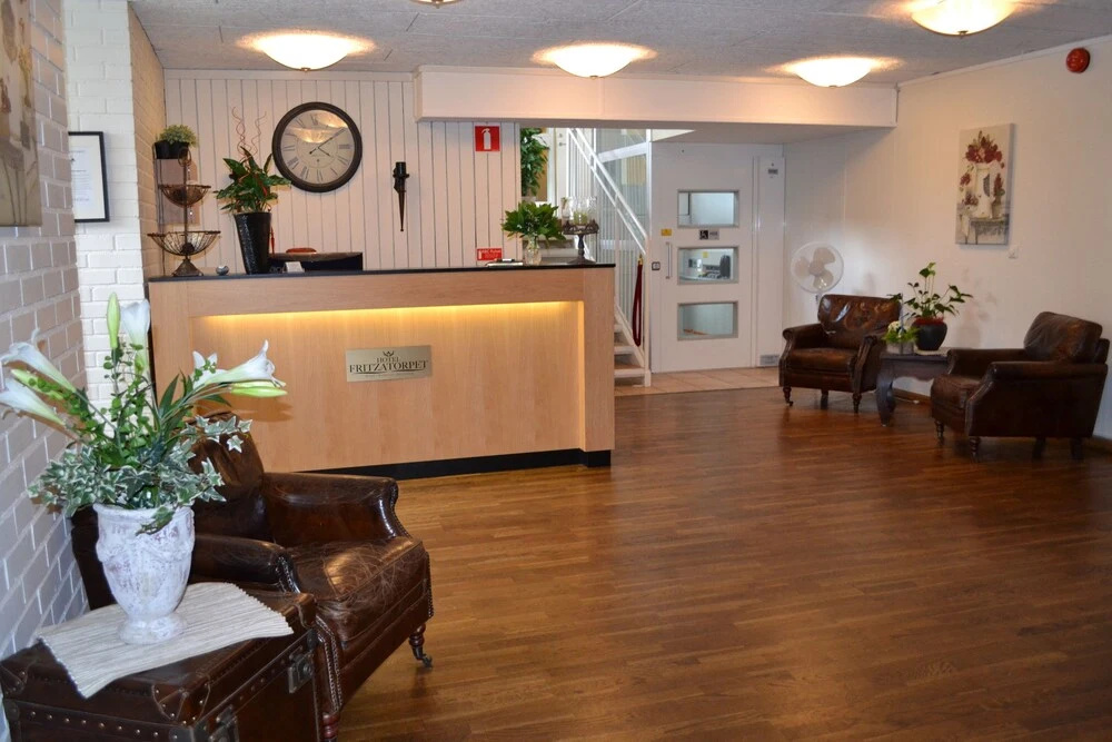 Lobby & Reception