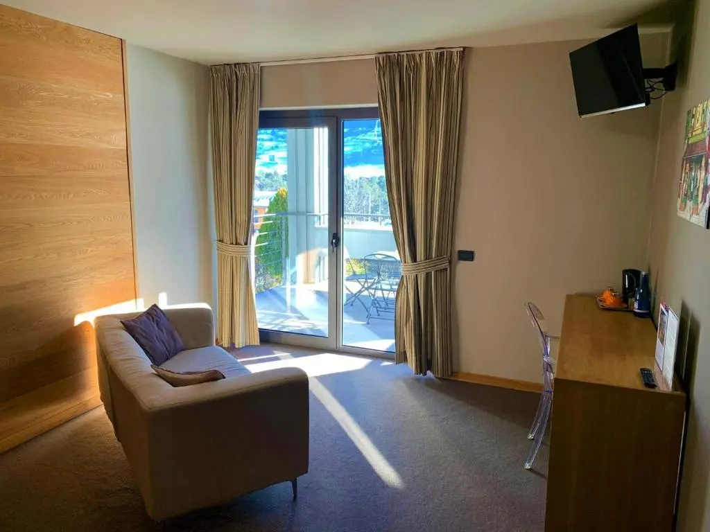 Standard Double room with balcony (full double bed)
