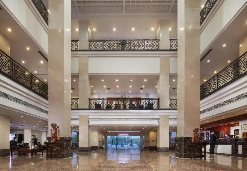 Feicheng Blossom Hotel