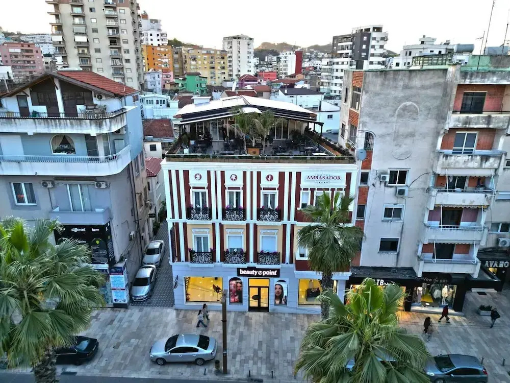 Ambasador Hotel