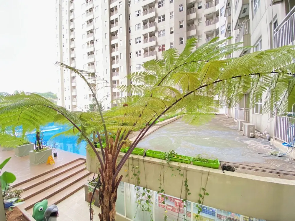 Homey And Comfy Studio Apartment At Parahyangan Residence