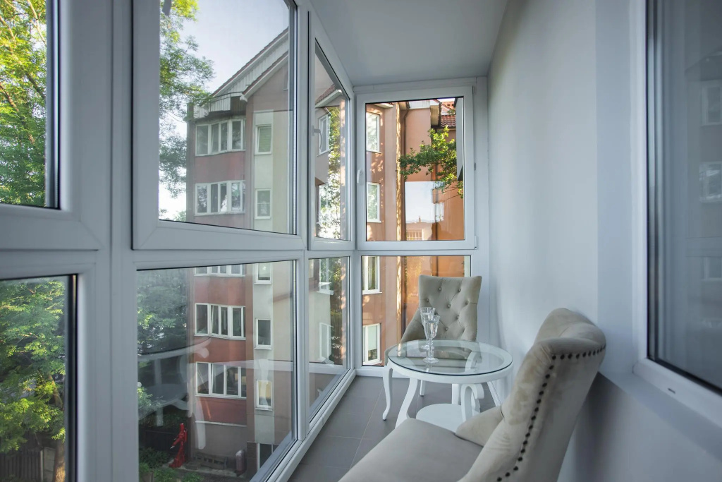Balcony & Terrace
