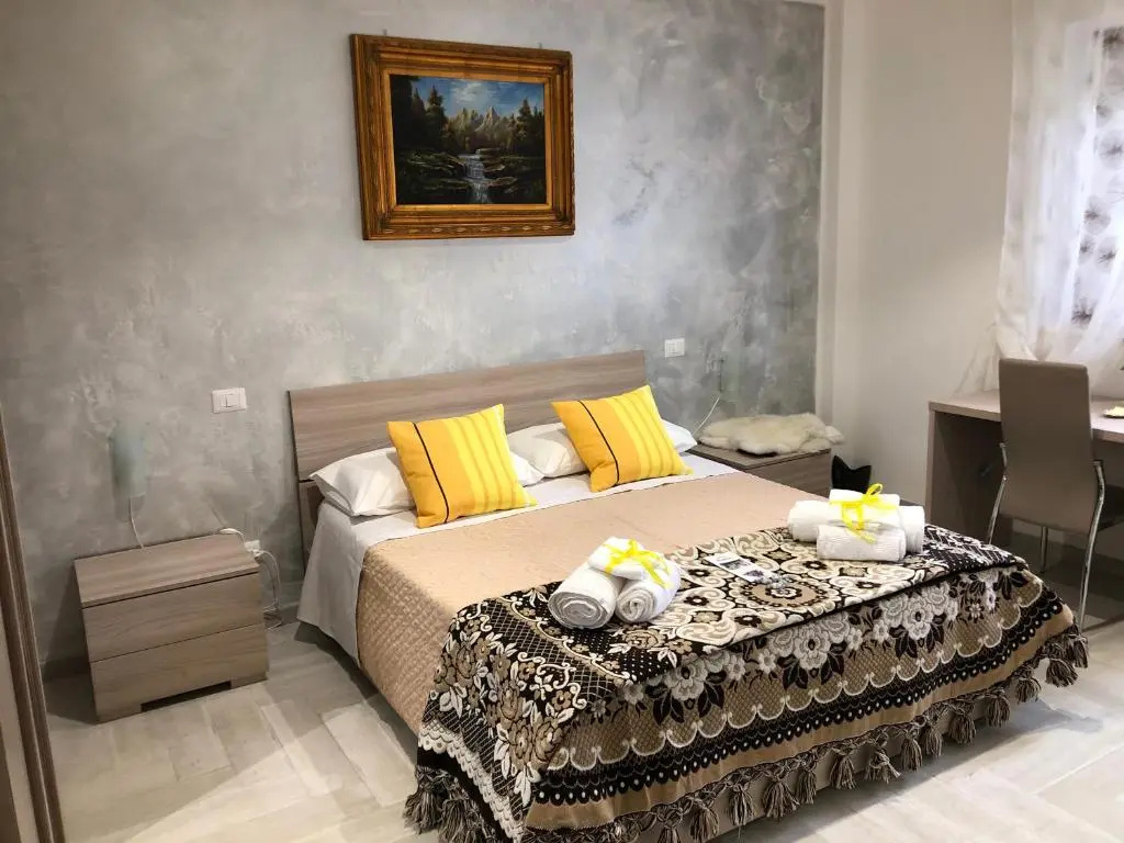 Standard Double room with garden view (full double bed)