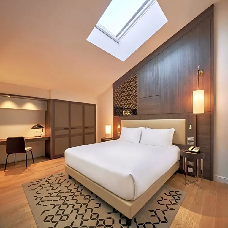 1 Bedroom Double Suite (full double bed)