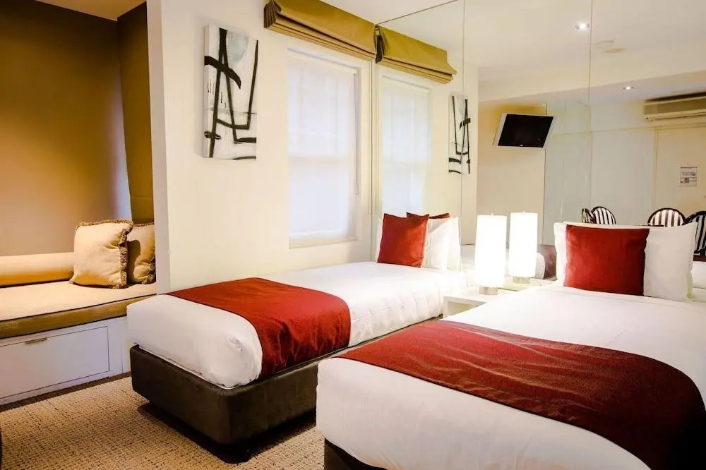 1 Bedroom Double Suite (full double bed)