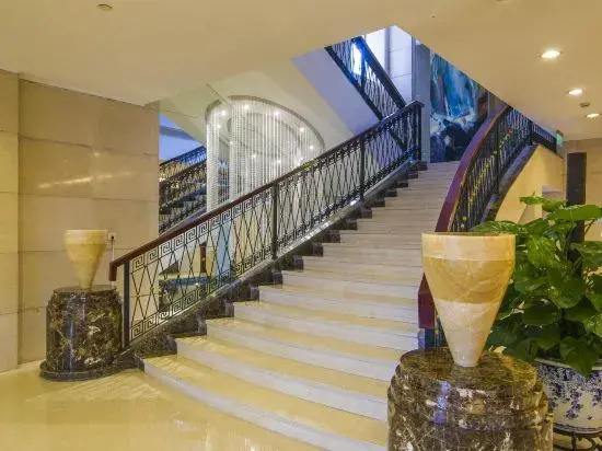 Guanhailou Hotel Zhenjiang - фото 7