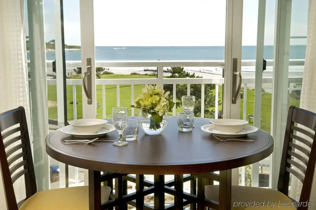 Newport Beach Hotel & Suites - Général