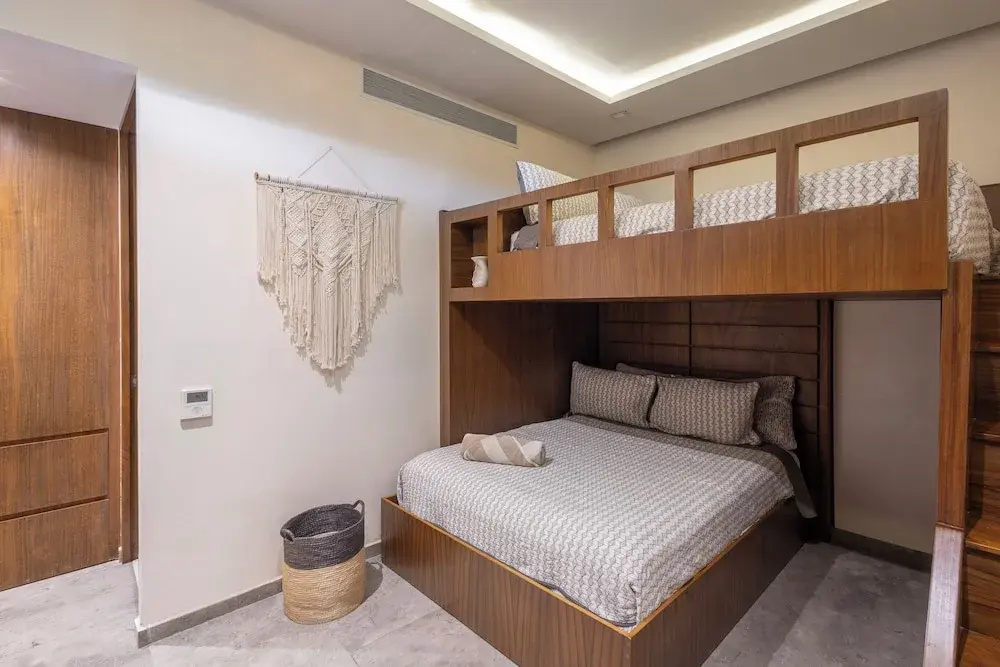 Family Apartment with balcony