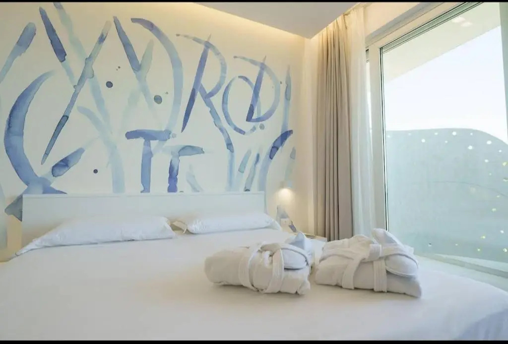 Standard Double room with partial sea view (full double bed)