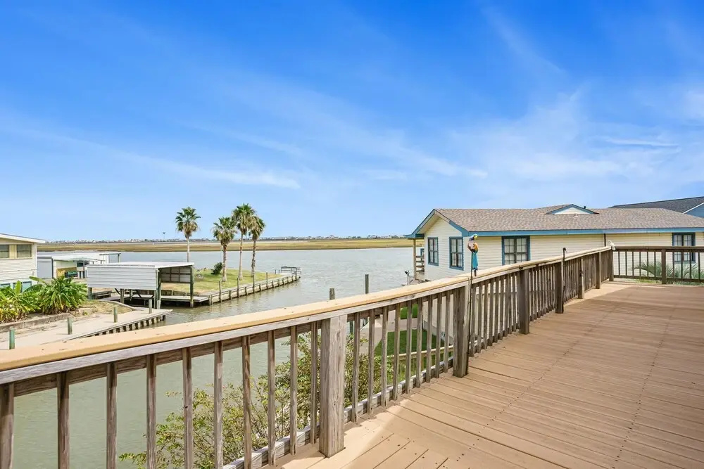 Experience Dolphin Cove Canal House in Freeport