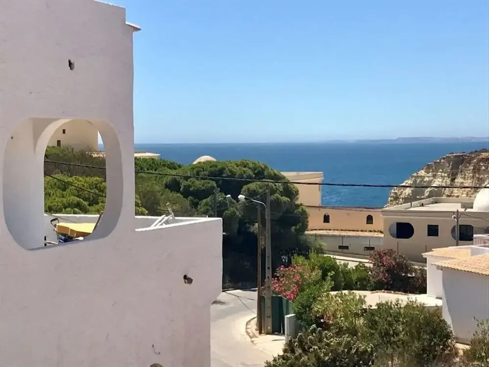 Apartment on the Beach in Vale Centianes