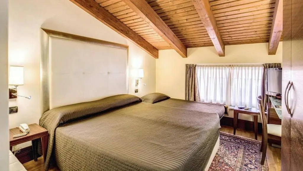 Triple room
