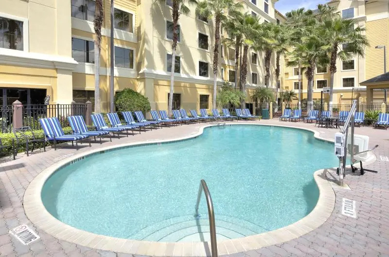 staySky Suites - I Drive Orlando - Chambres