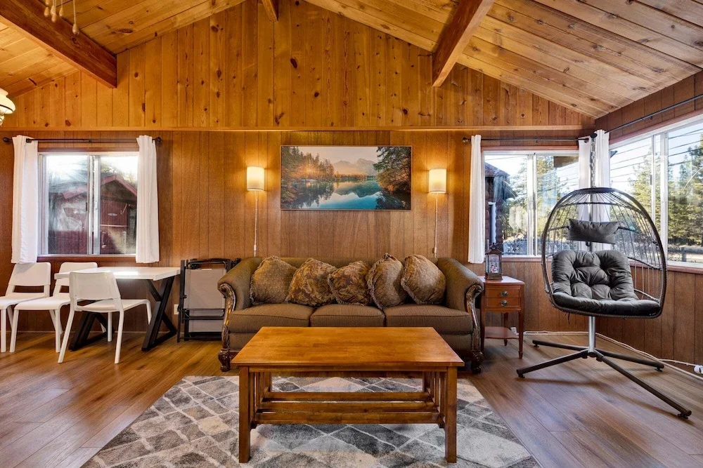 2583-bernhardt Brown Bungalow