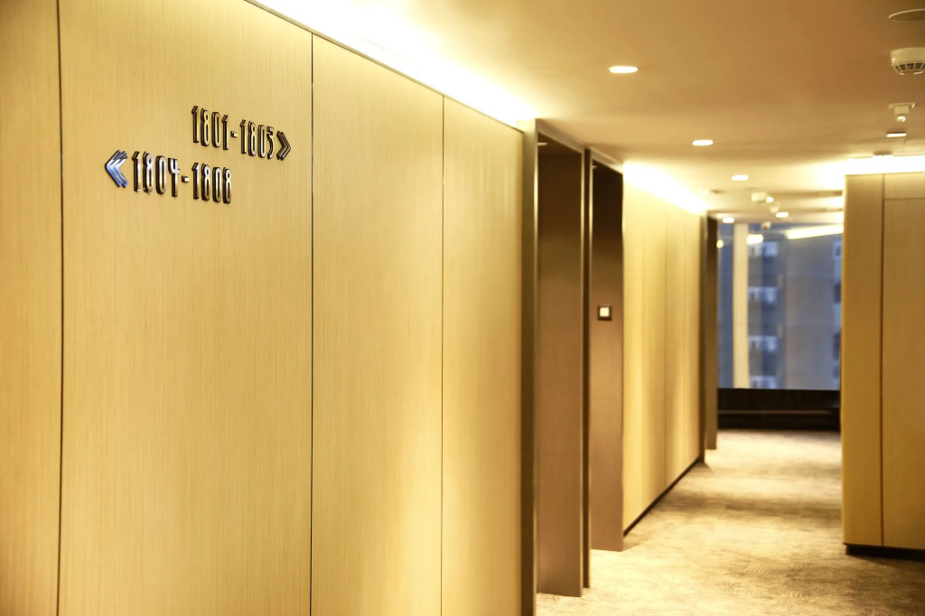 Lobby & Reception